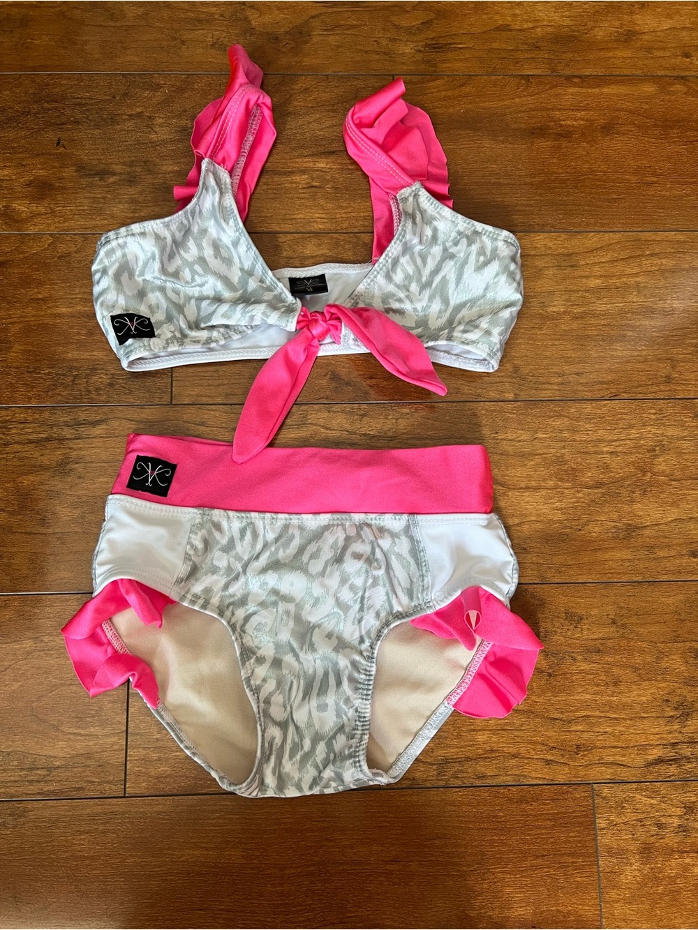 Kandi Kouture 2 piece outfit - CL 7/8 - like new